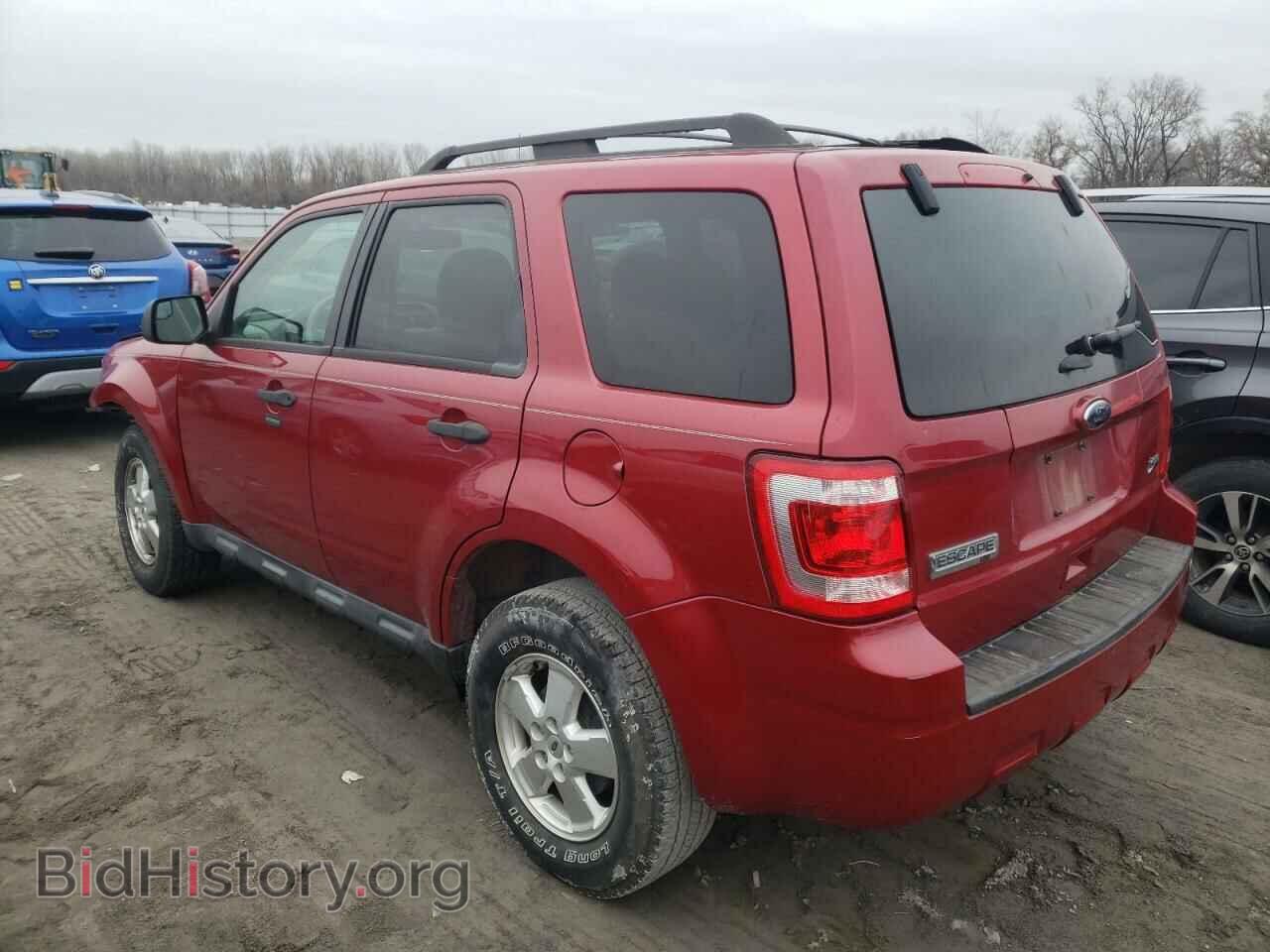 2011 FORD ESCAPE - VIN: 1FMCU0DG9BKC10575 - Фото 2