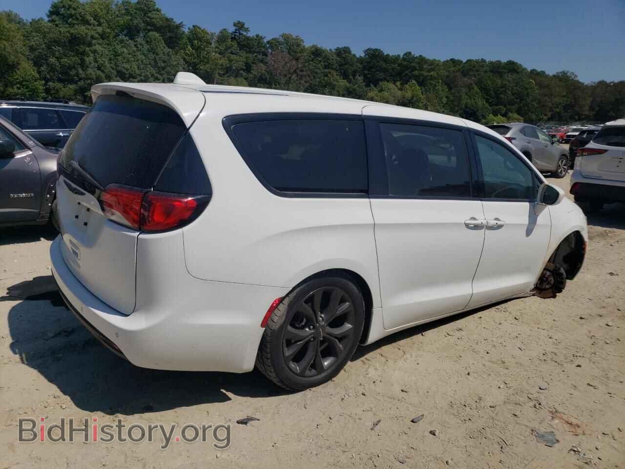 2018 CHRYSLER PACIFICA - VIN: 2C4RC1FG2JR356854 - Фото 3