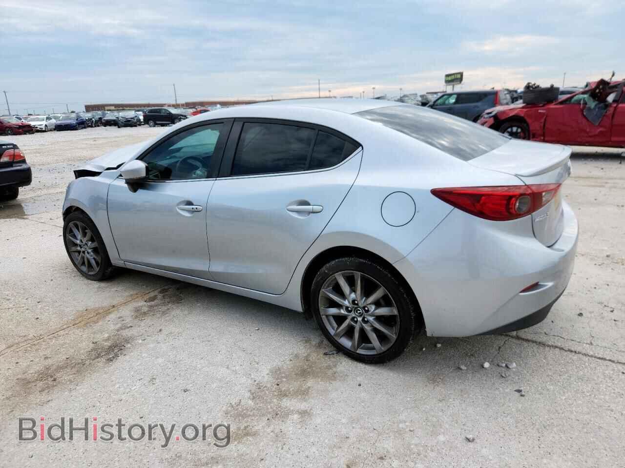 2018 MAZDA 3 - VIN: 3MZBN1V32JM181679 - Фото 2