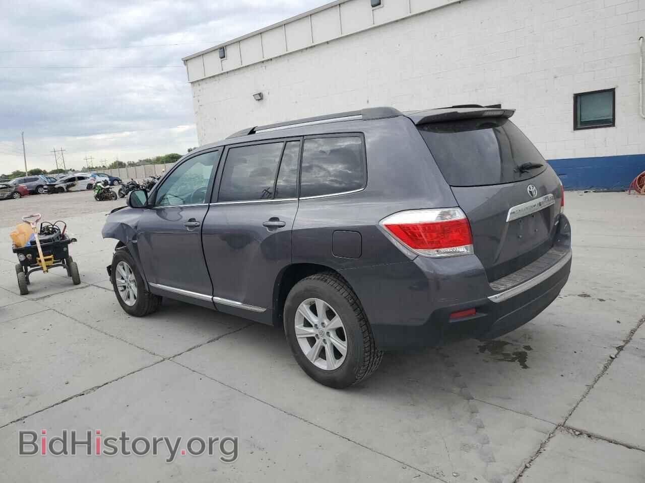 2013 TOYOTA HIGHLANDER - VIN: 5TDBK3EH2DS211352 - Фото 2