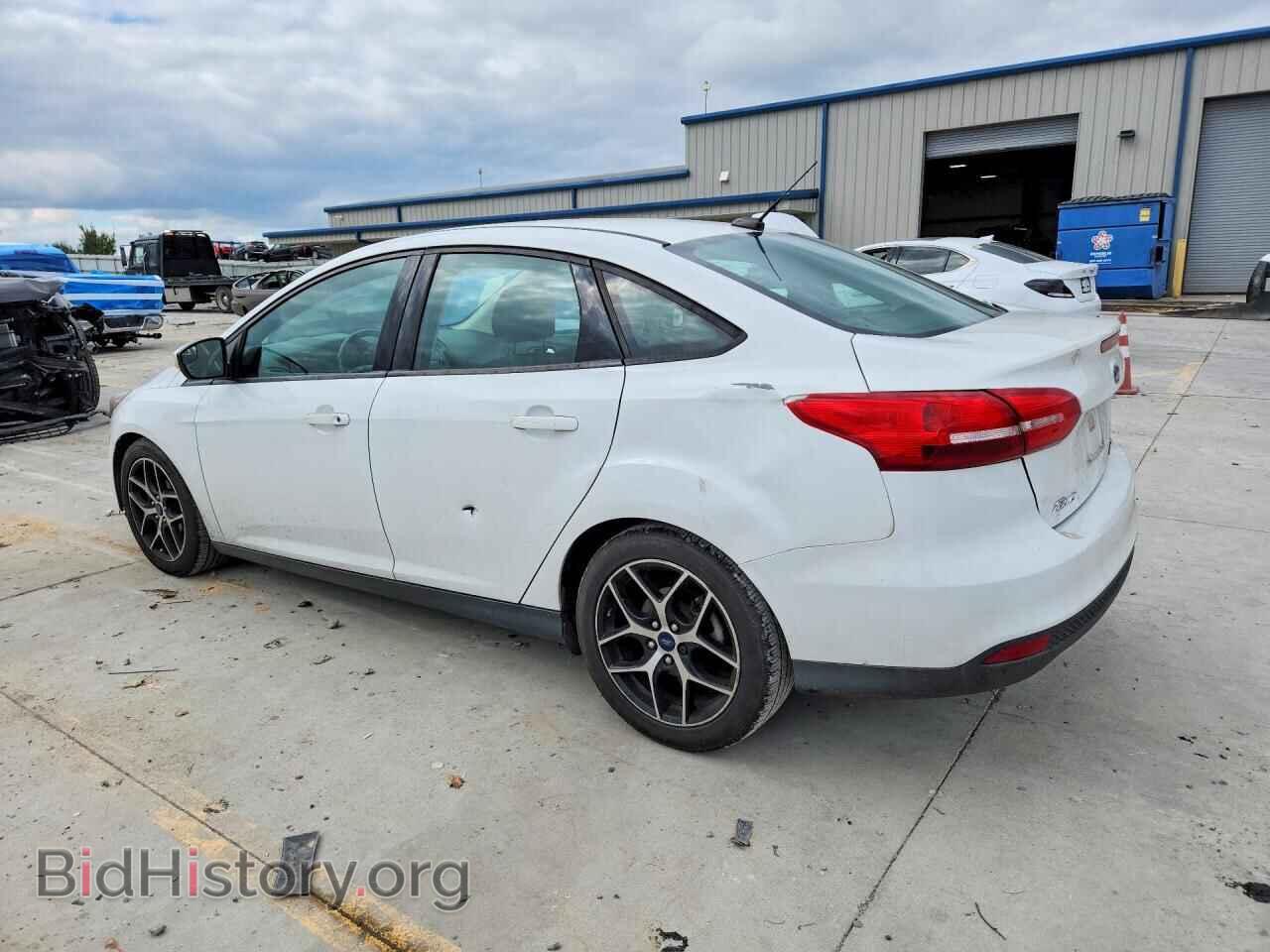 2017 FORD FOCUS - VIN: 1FADP3FE8HL273057 - Photo 2