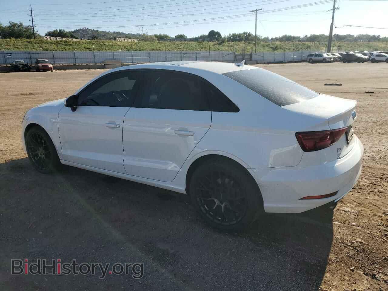 2018 AUDI A3 - VIN: WAUB8GFF8J1009334 - Фото 2