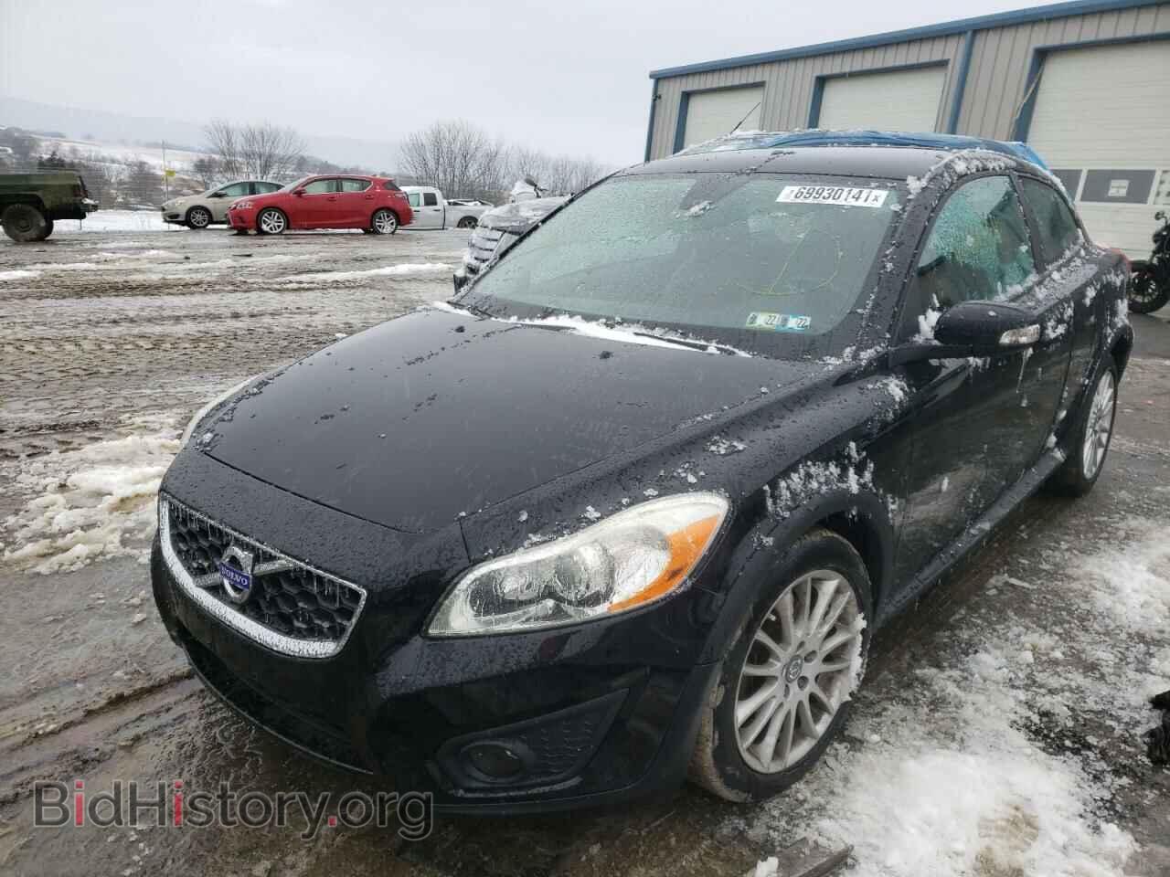 2011 VOLVO C30 - VIN: YV1672MK1B2235733 - Фото 2