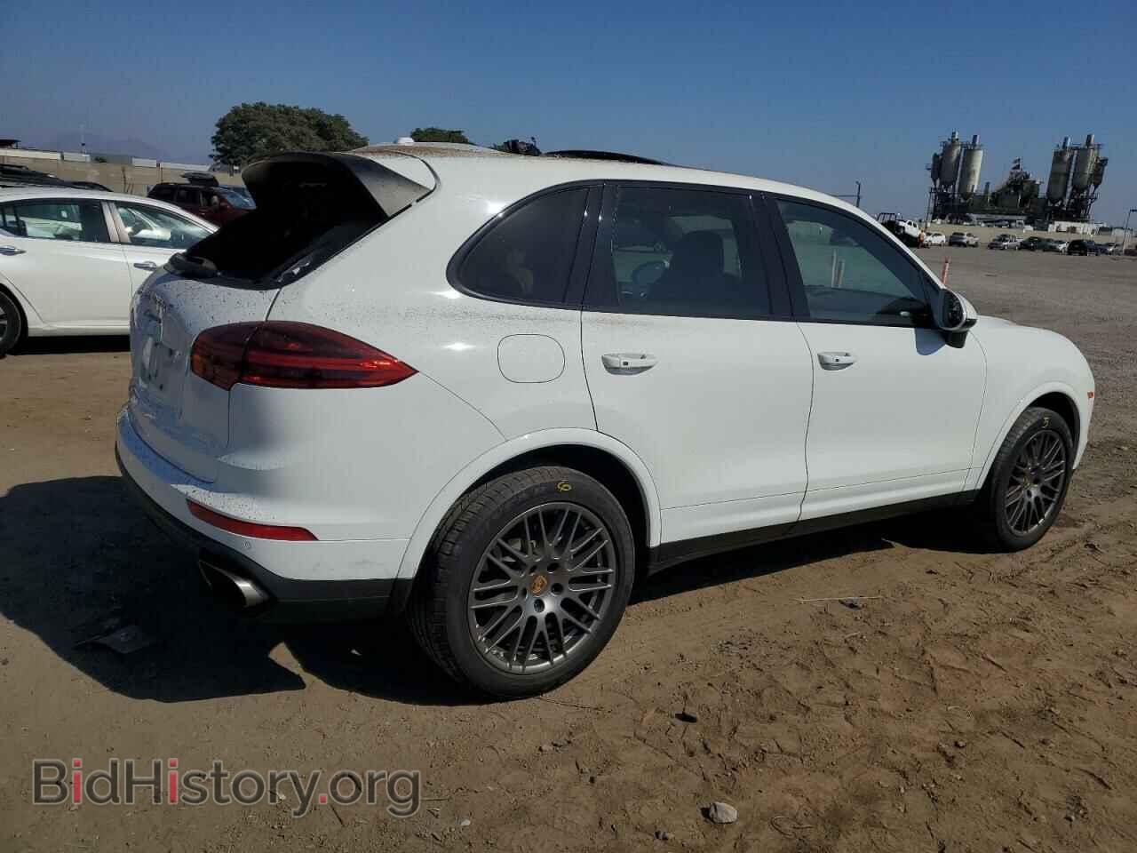 2017 PORSCHE CAYENNE - VIN: WP1AA2A28HKA83950 - Фото 3