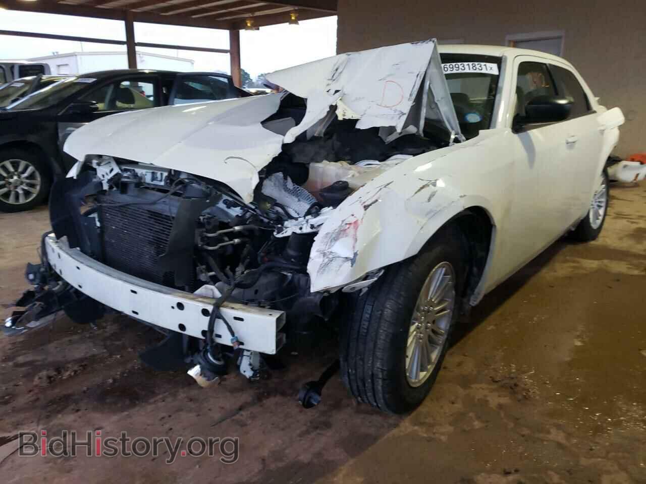 2009 CHRYSLER 300 - VIN: 2C3KA43D49H538323 - Фото 2