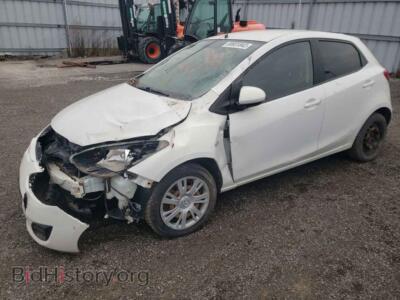 2011 Mazda 2 MAZDA2, белый — VIN JM1DE1HYXB0119213, Copart