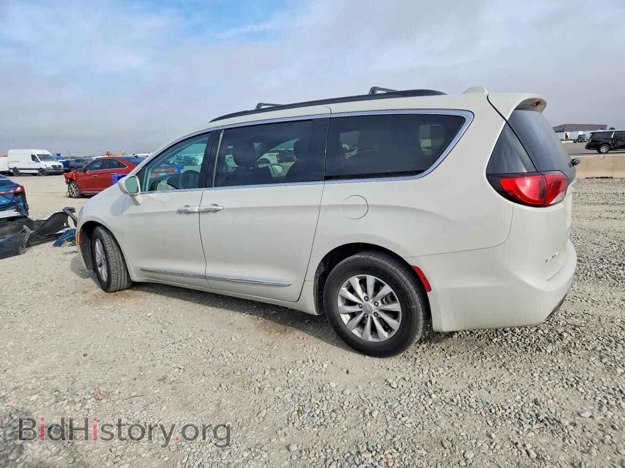 2017 CHRYSLER PACIFICA - VIN: 2C4RC1BG0HR553652 - Photo 2