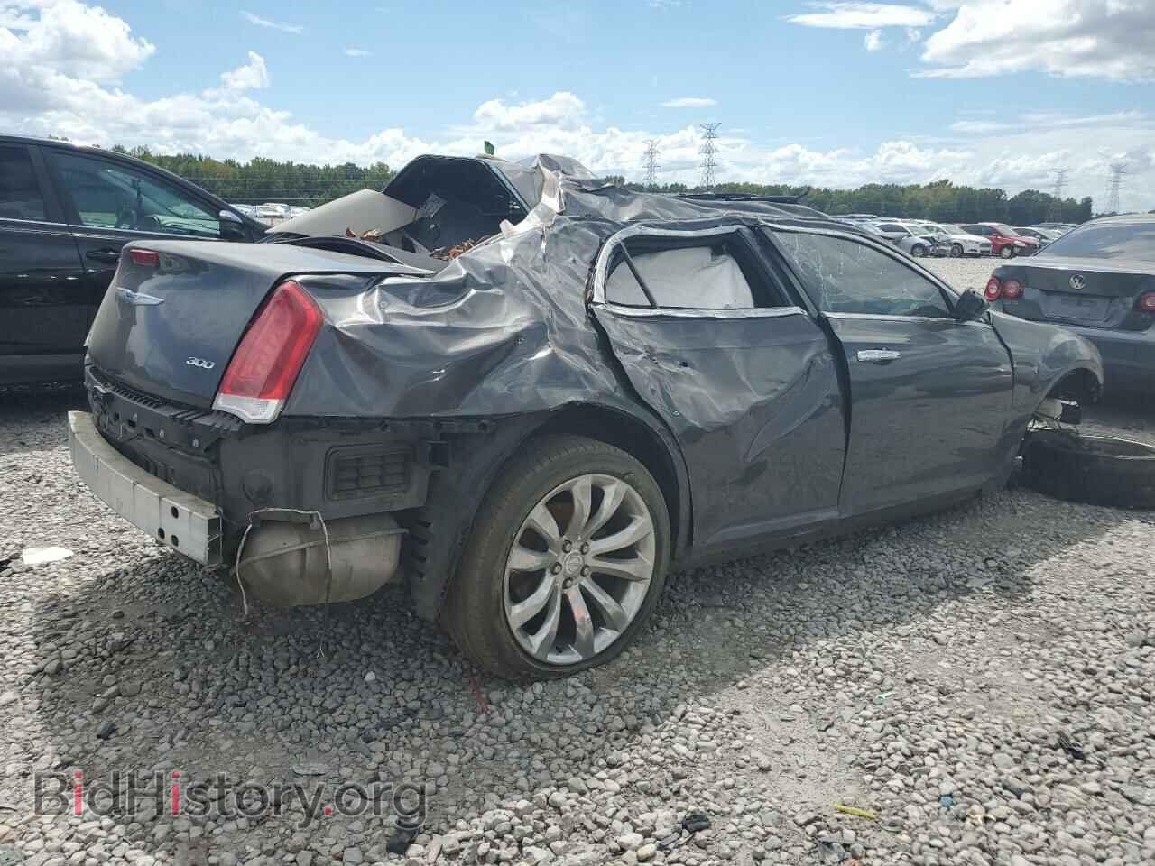 2019 CHRYSLER 300 - VIN: 2C3CCAEG3KH619680 - Фото 3