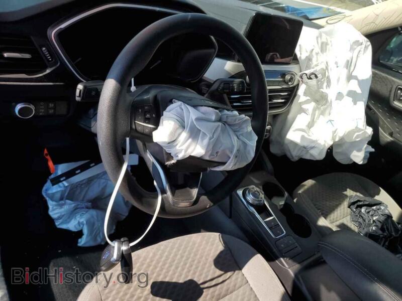 2020 Ford ESCAPE (VIN 1FMCU0G68LUA45384) — photo 8 of 15