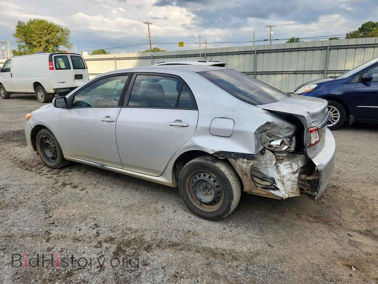 2011 TOYOTA COROLLA - VIN: 2T1BU4EE2BC640647 - Фото 2