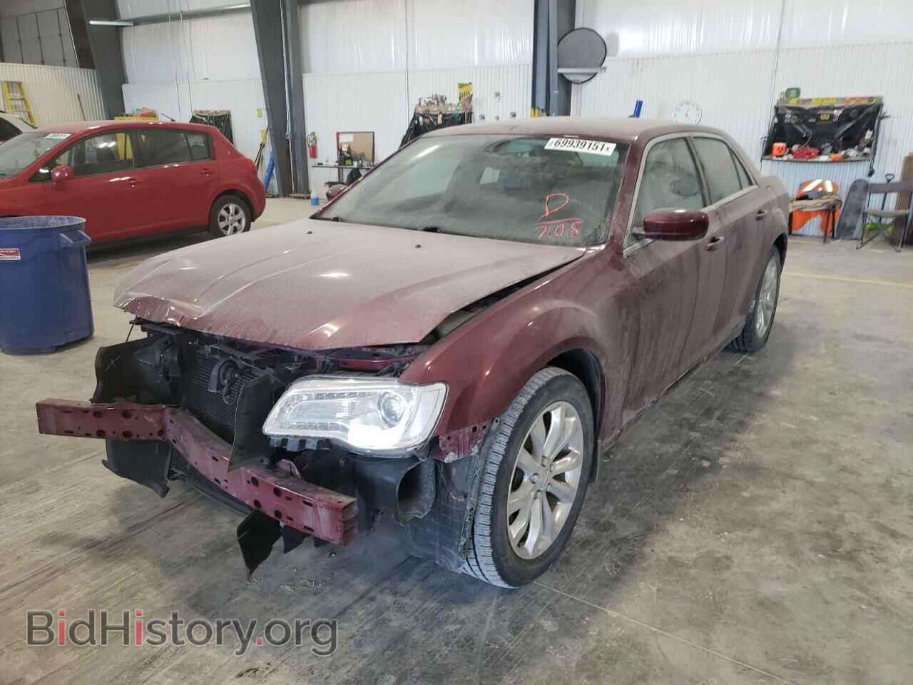 2016 CHRYSLER 300 - VIN: 2C3CCARG6GH171081 - Фото 2