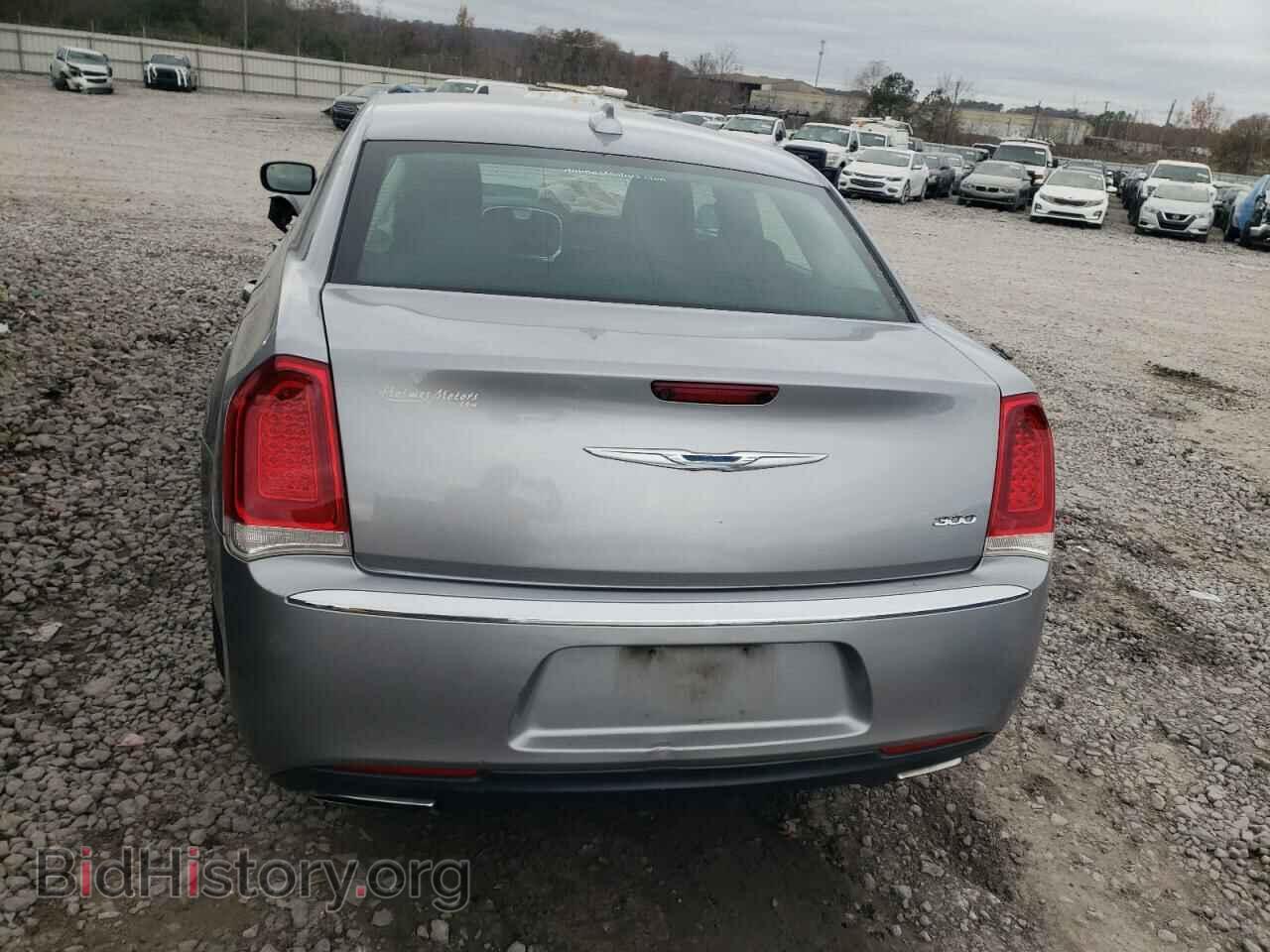 2016 CHRYSLER 300 - VIN: 2C3CCAAG9GH220379 - Фото 6