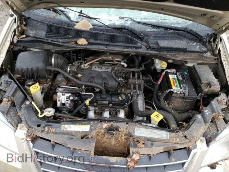 2010 Chrysler MINIVAN (VIN 2A4RR5D15AR415779) — фото 7 из 10