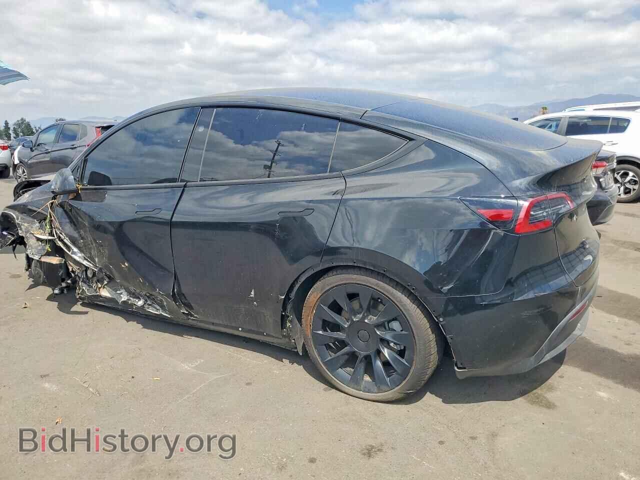 2025 TESLA MODEL Y - VIN: 7SAYGDED7SF219854 - Photo 2