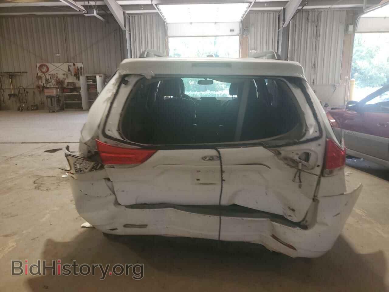 2011 TOYOTA All Models - VIN: 5TDKK3DC7BS020321 - Photo 6