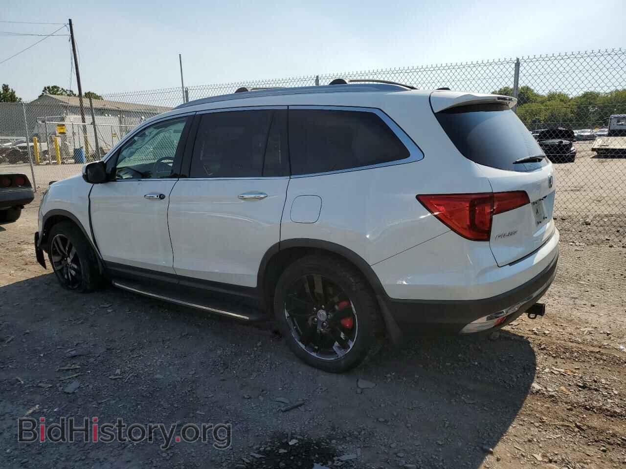 2017 HONDA PILOT - VIN: 5FNYF6H00HB001557 - Фото 2
