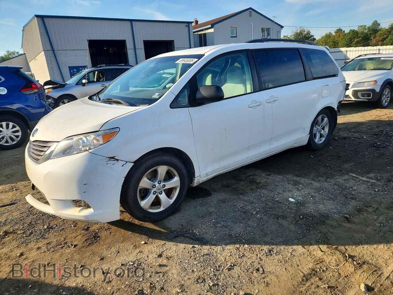Фотография 5TDKK3DC0BS122995 - TOYOTA SIENNA 2011