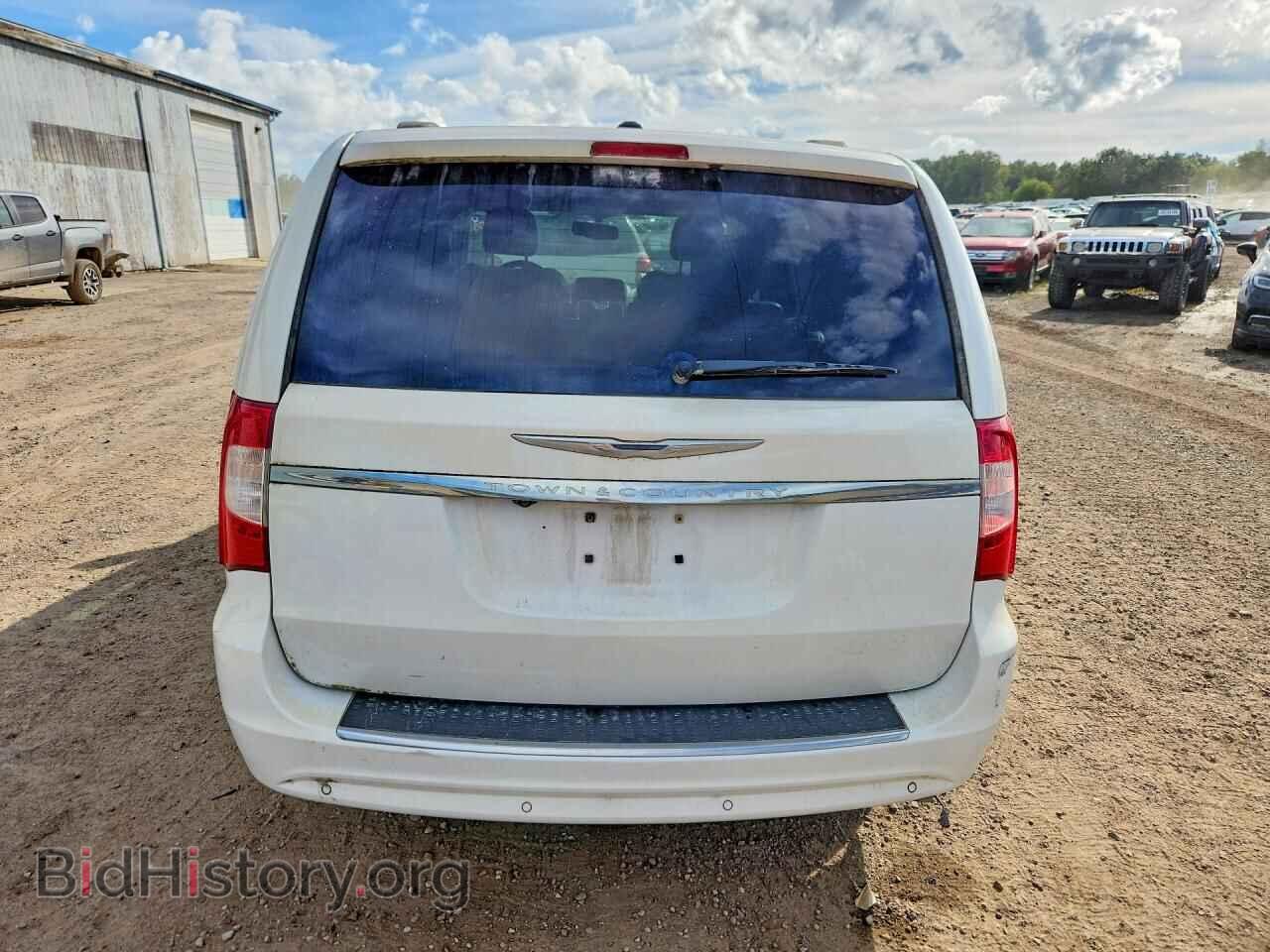 2014 Chrysler MINIVAN (VIN 2C4RC1CGXER252249) — photo 6 of 16