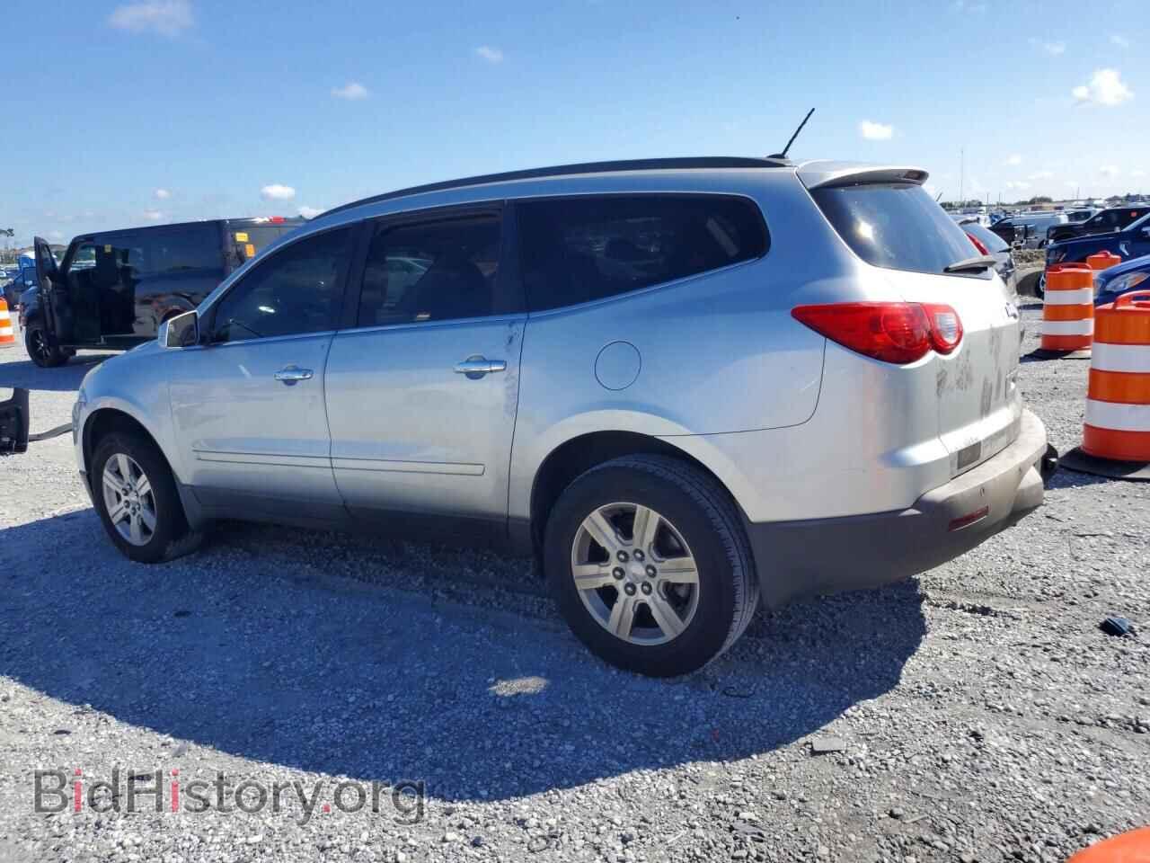 2010 CHEVROLET TRAVERSE - VIN: 1GNLRFED9AS133046 - Фото 2