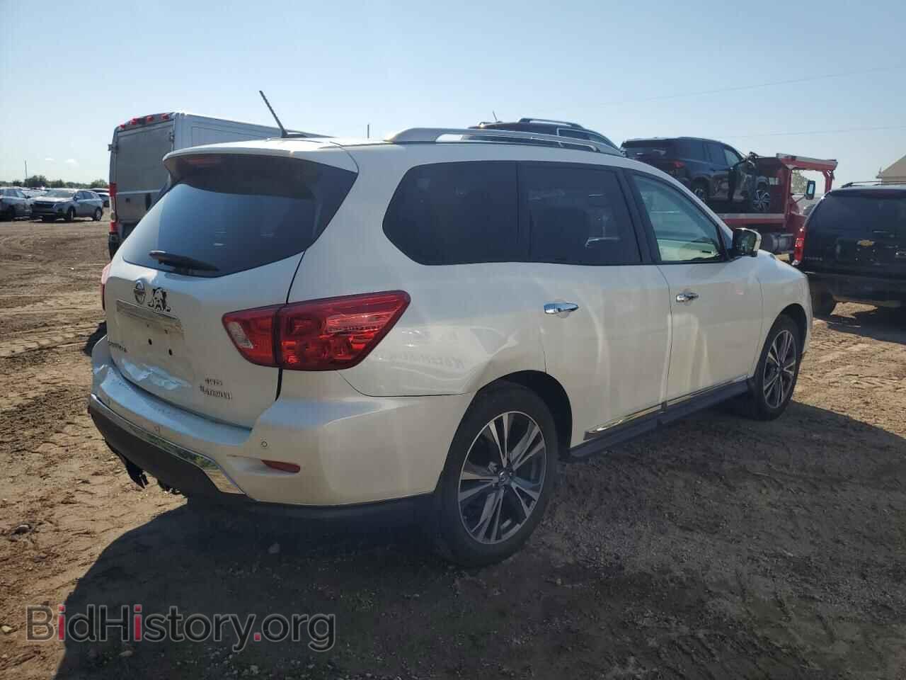 2017 NISSAN PATHFINDER - VIN: 5N1DR2MM8HC628331 - Фото 3