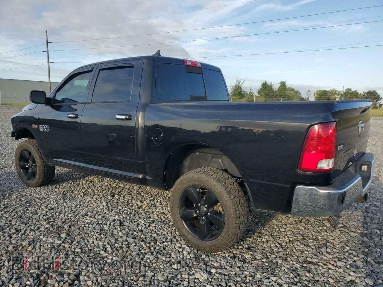 2018 RAM 1500 - VIN: 1C6RR7LT7JS282517 - Photo 2