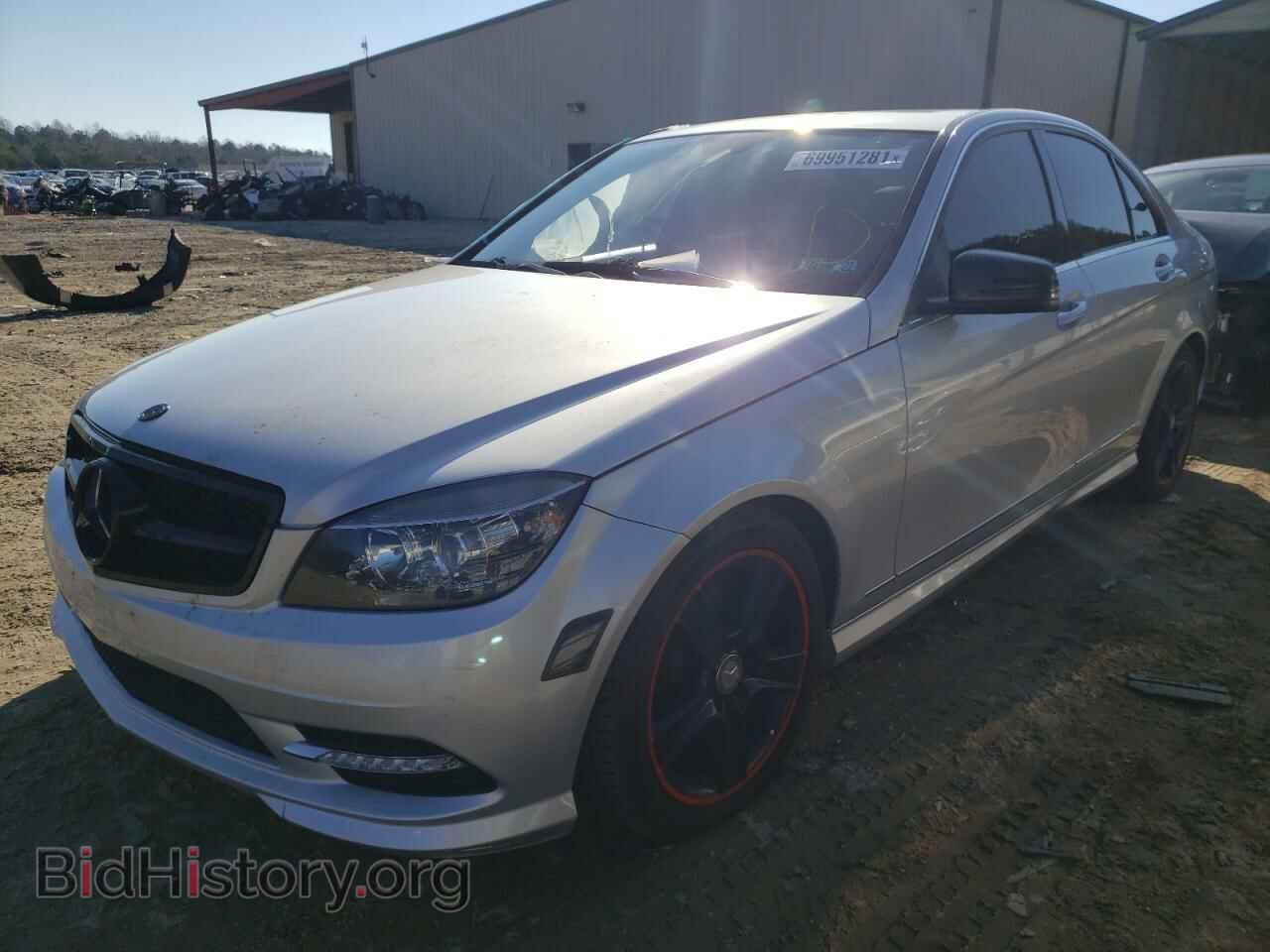 2011 MERCEDES-BENZ C-CLASS - VIN: WDDGF8BB2BR182136 - Фото 2