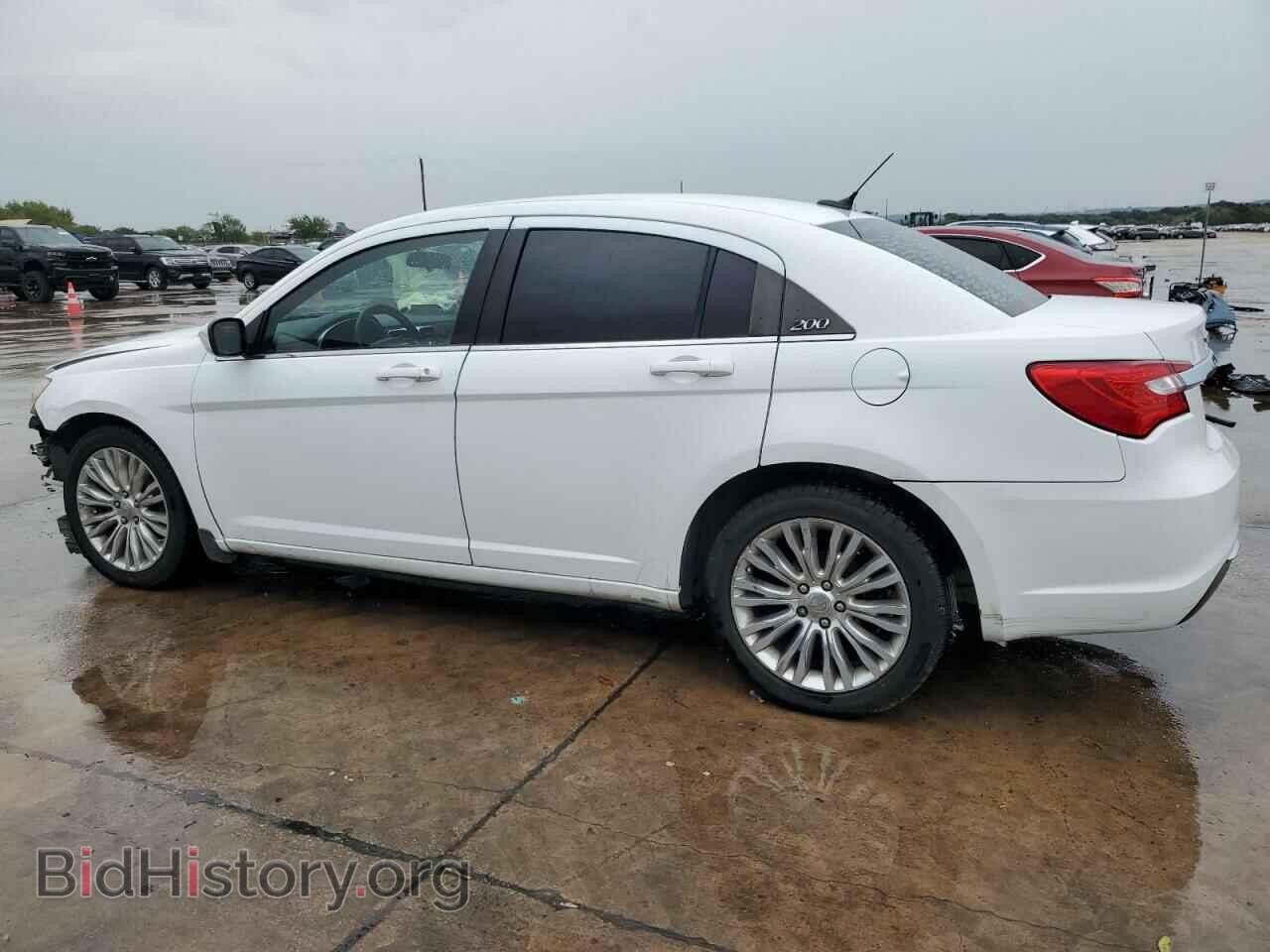 2013 CHRYSLER 200 - VIN: 1C3CCBBB0DN694250 - Фото 2