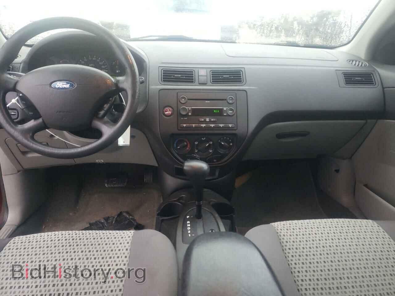 2007 FORD FOCUS - VIN: 1FAFP34N67W319820 - Фото 8