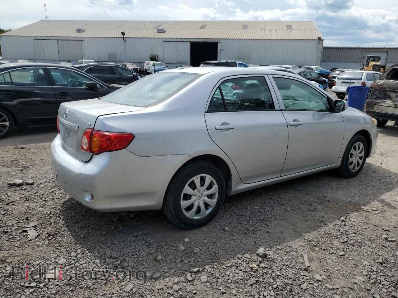 2010 TOYOTA COROLLA - VIN: 2T1BU4EE7AC528974 - Фото 3