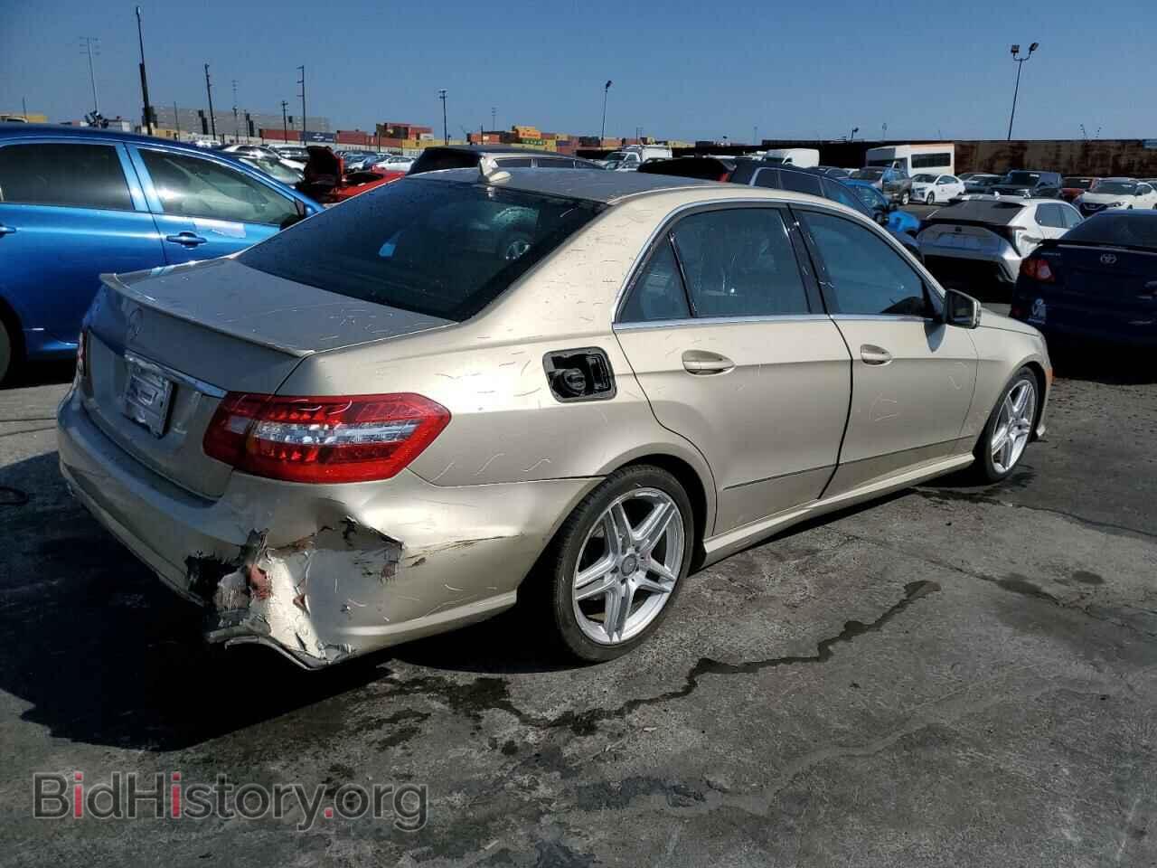 2011 MERCEDES-BENZ E-CLASS - VIN: WDDHF5GB4BA475806 - Фото 3