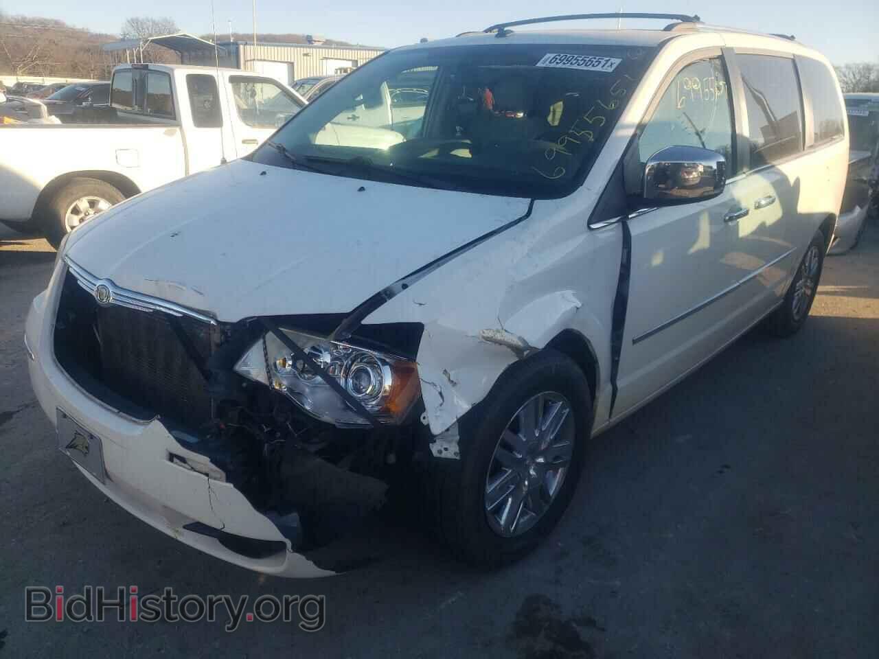 2010 CHRYSLER MINIVAN - VIN: 2A4RR6DXXAR143014 - Фото 2