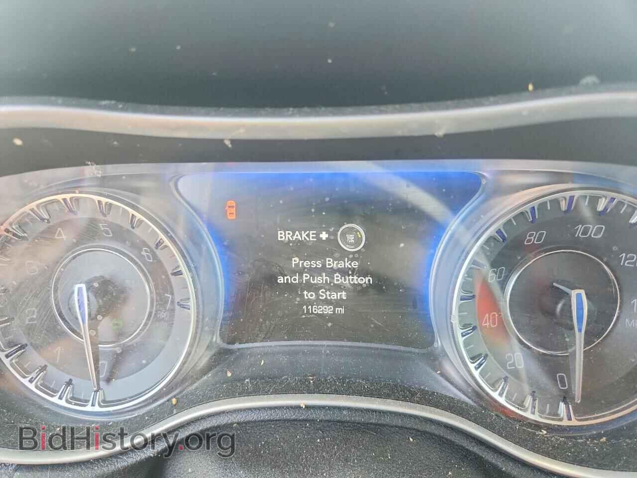 2015 CHRYSLER 300 - VIN: 2C3CCAAG8FH818378 - Фото 9