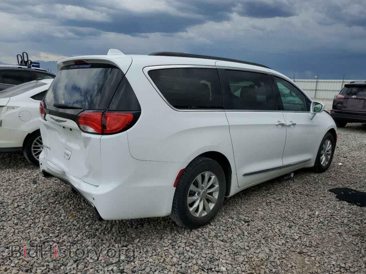 2017 CHRYSLER PACIFICA - VIN: 2C4RC1BGXHR702441 - Фото 3