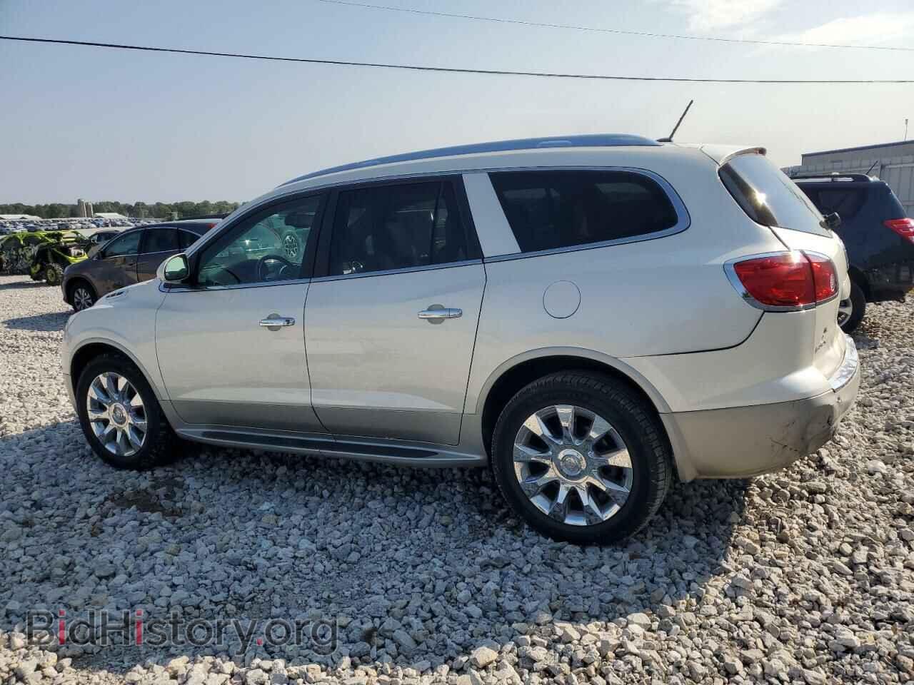 2011 BUICK ENCLAVE - VIN: 5GAKRCED8BJ278168 - Фото 2