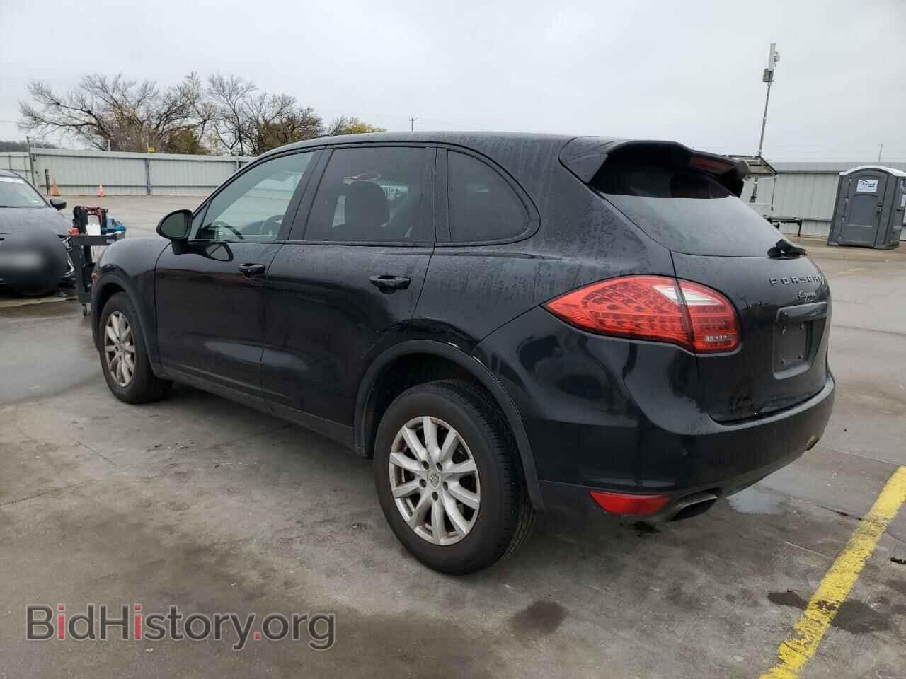 2011 PORSCHE CAYENNE - VIN: WP1AA2A22BLA08372 - Фото 2