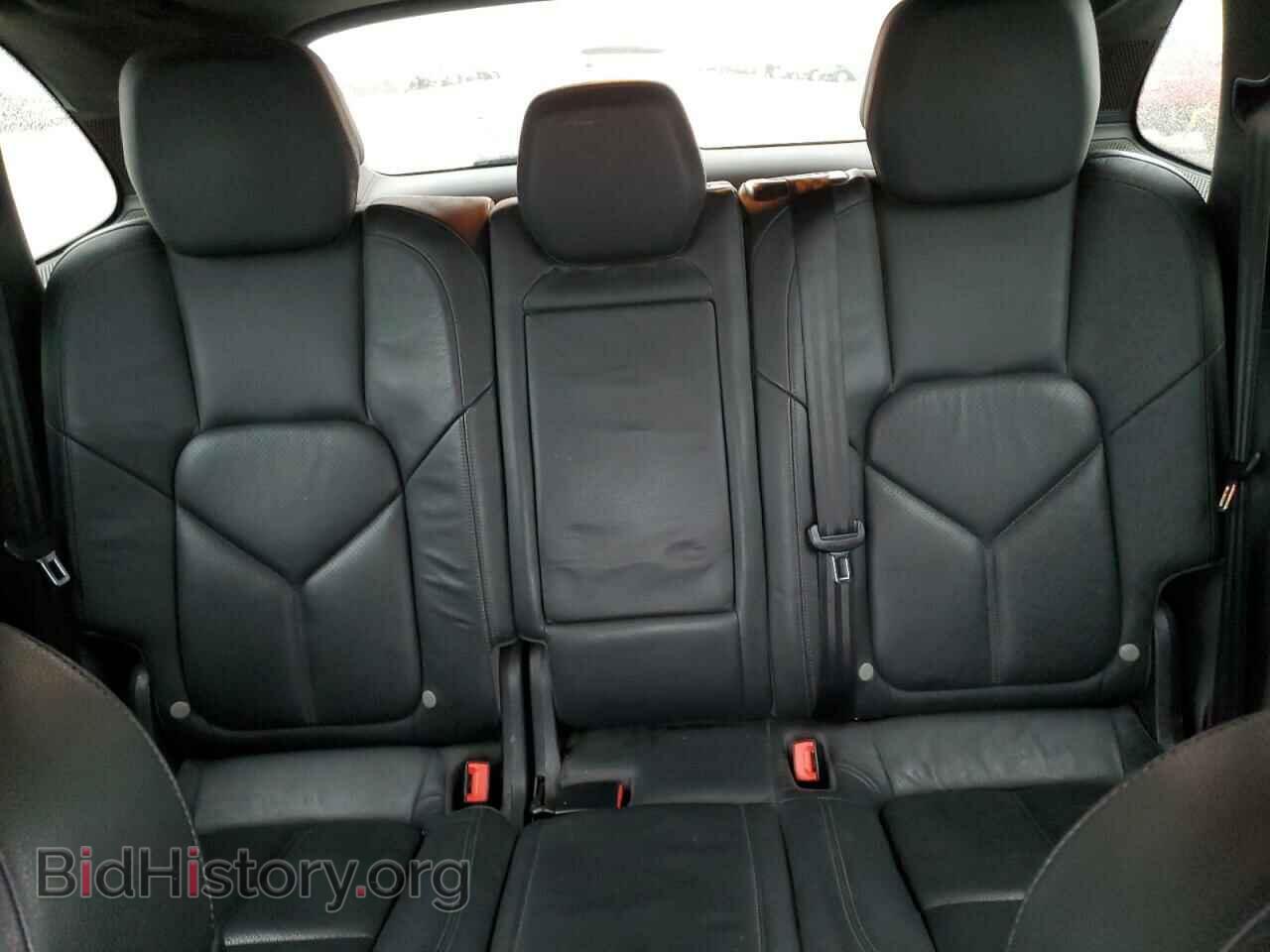 2011 PORSCHE CAYENNE - VIN: WP1AA2A22BLA08372 - Фото 10