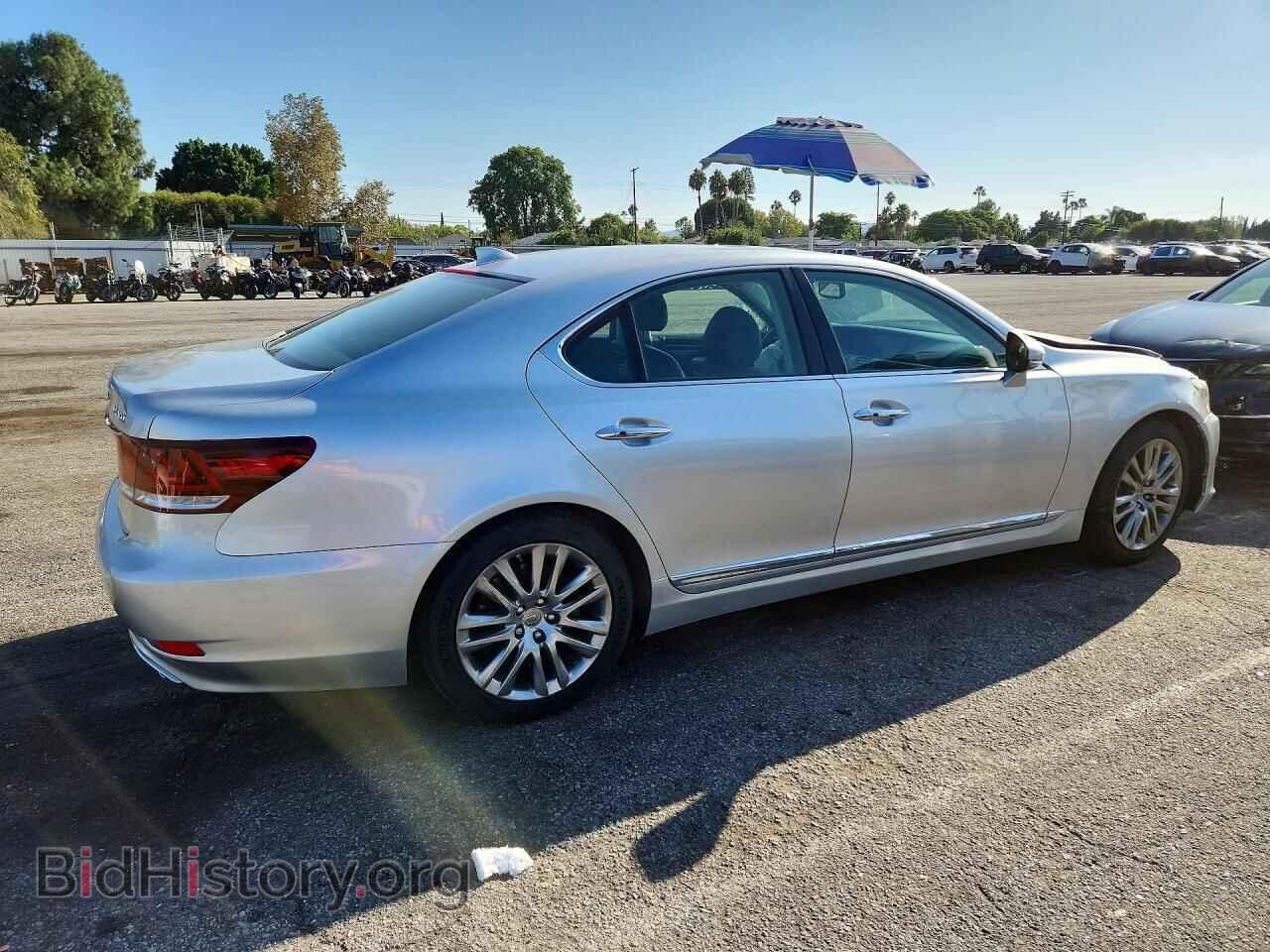 2014 LEXUS LS460 - VIN: JTHBL5EF7E5131252 - Photo 3
