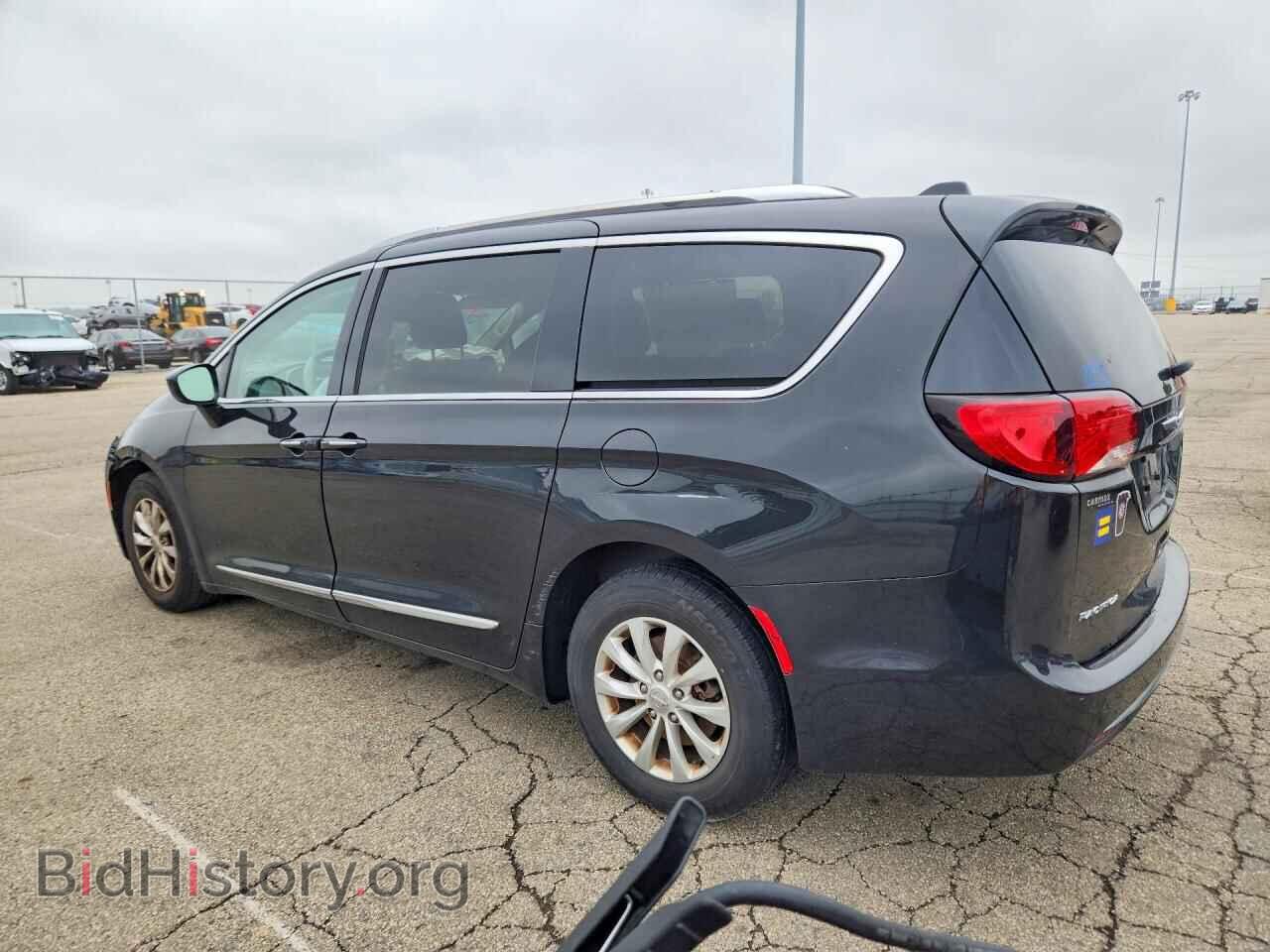 2019 CHRYSLER PACIFICA - VIN: 2C4RC1BG3KR651498 - Photo 2