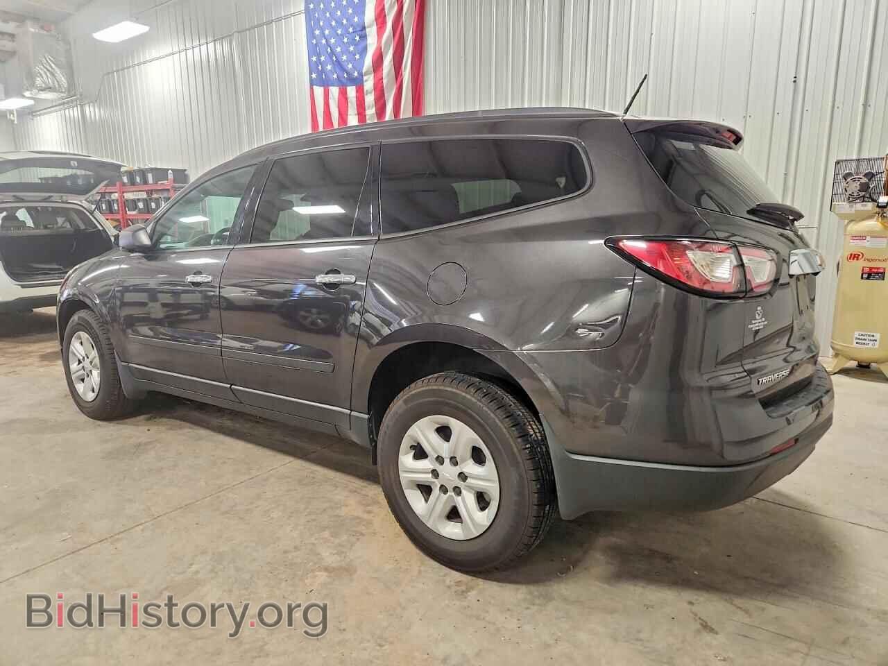 2017 CHEVROLET TRAVERSE - VIN: 1GNKRFED8HJ276128 - Photo 2