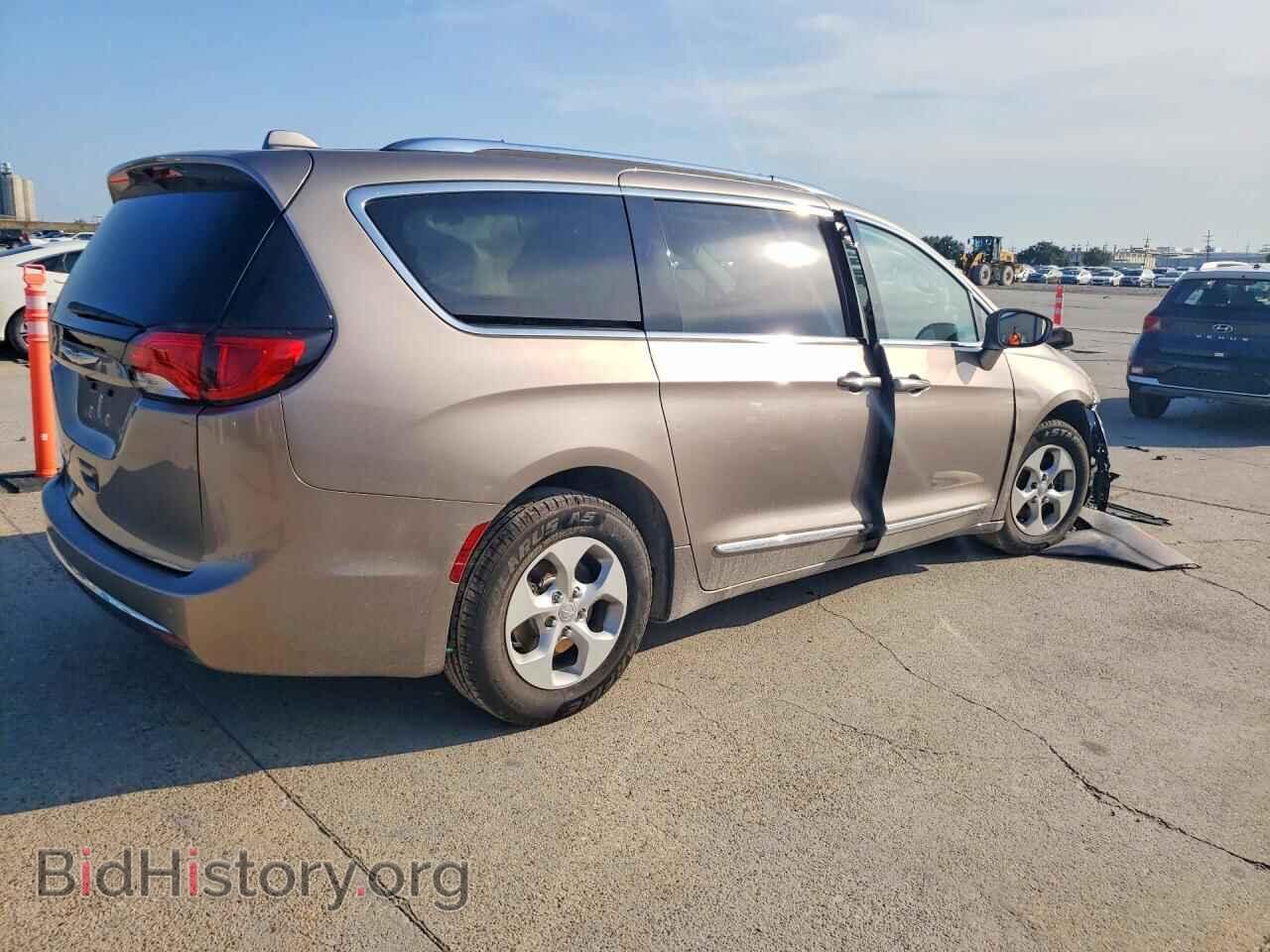 2017 CHRYSLER PACIFICA - VIN: 2C4RC1EG2HR537187 - Photo 3