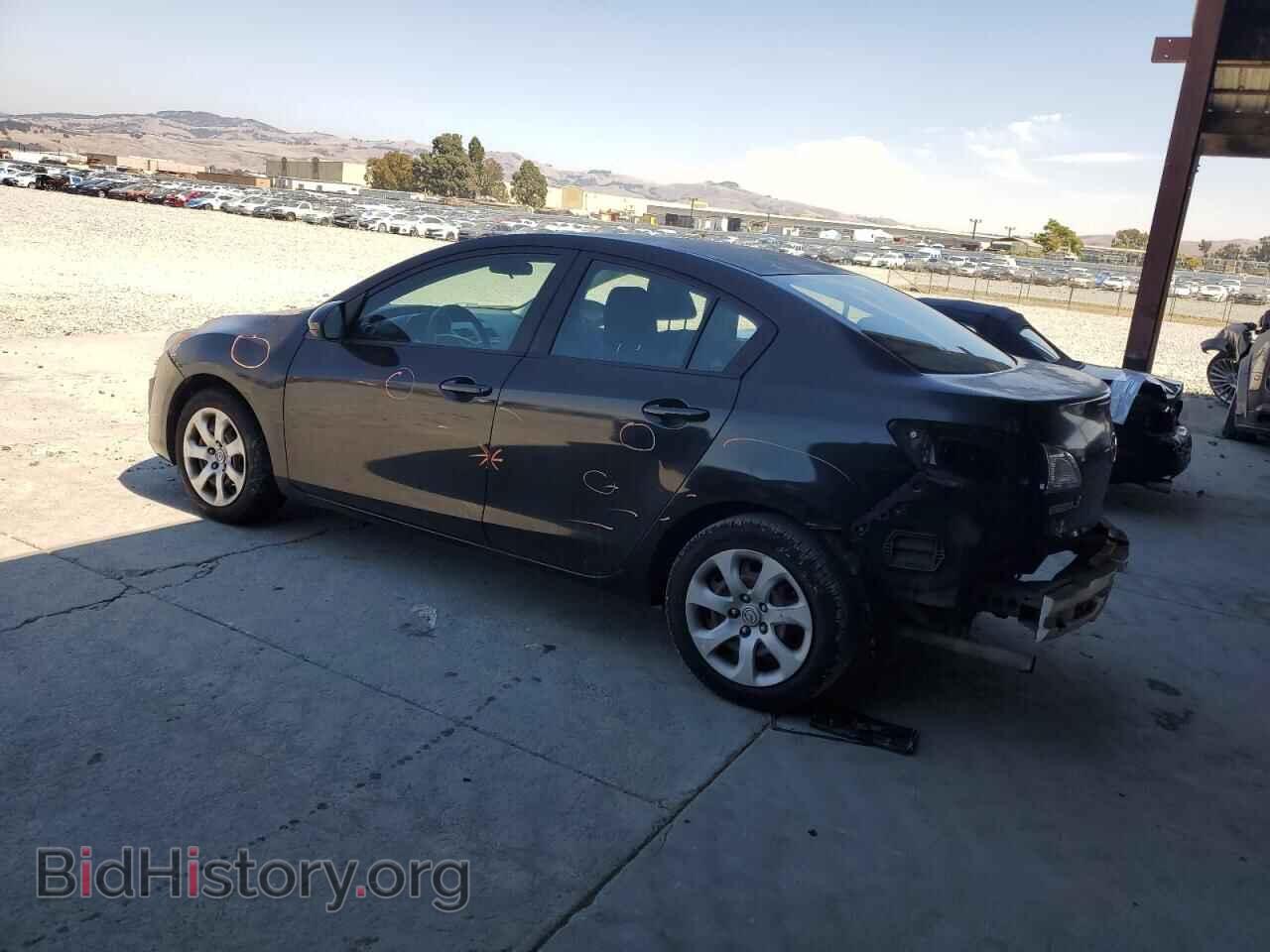2011 MAZDA 3 - VIN: JM1BL1UG3B1482778 - Фото 2