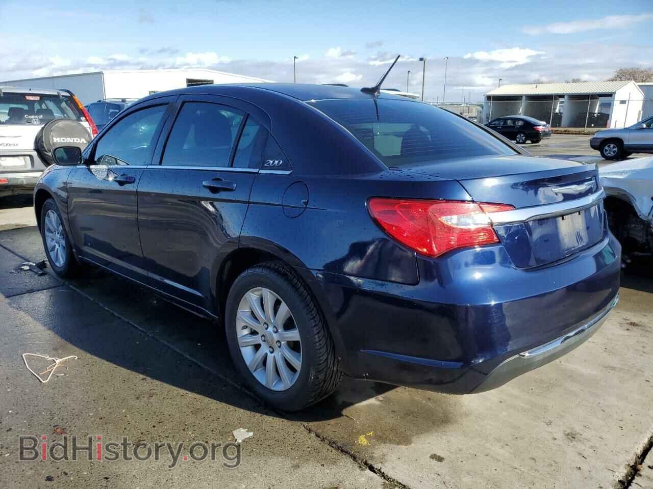 2013 CHRYSLER 200 - VIN: 1C3CCBBB1DN571282 - Фото 2