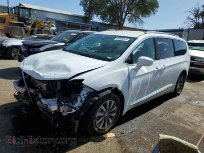 2020 Chrysler PACIFICA Touring L Plus, white — VIN 2C4RC1EG1LR173000, Copart