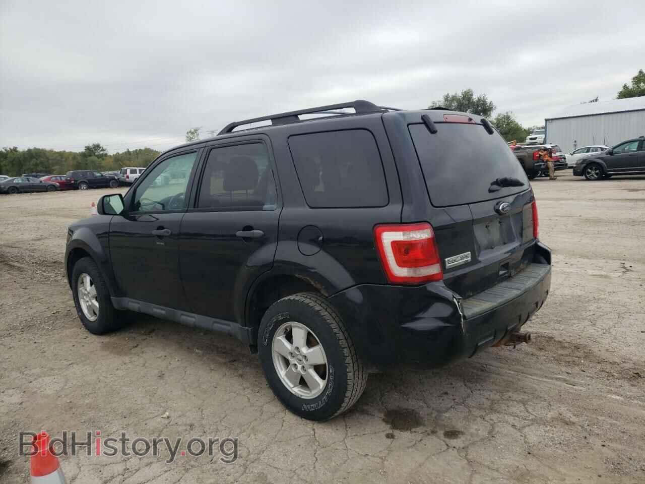 2011 FORD ESCAPE - VIN: 1FMCU0D72BKB10687 - Фото 2