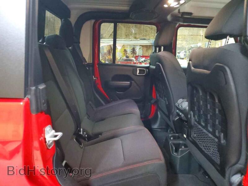 2021 Jeep GLADIATOR (VIN 1C6JJTBGXML613557) — фото 10 из 12