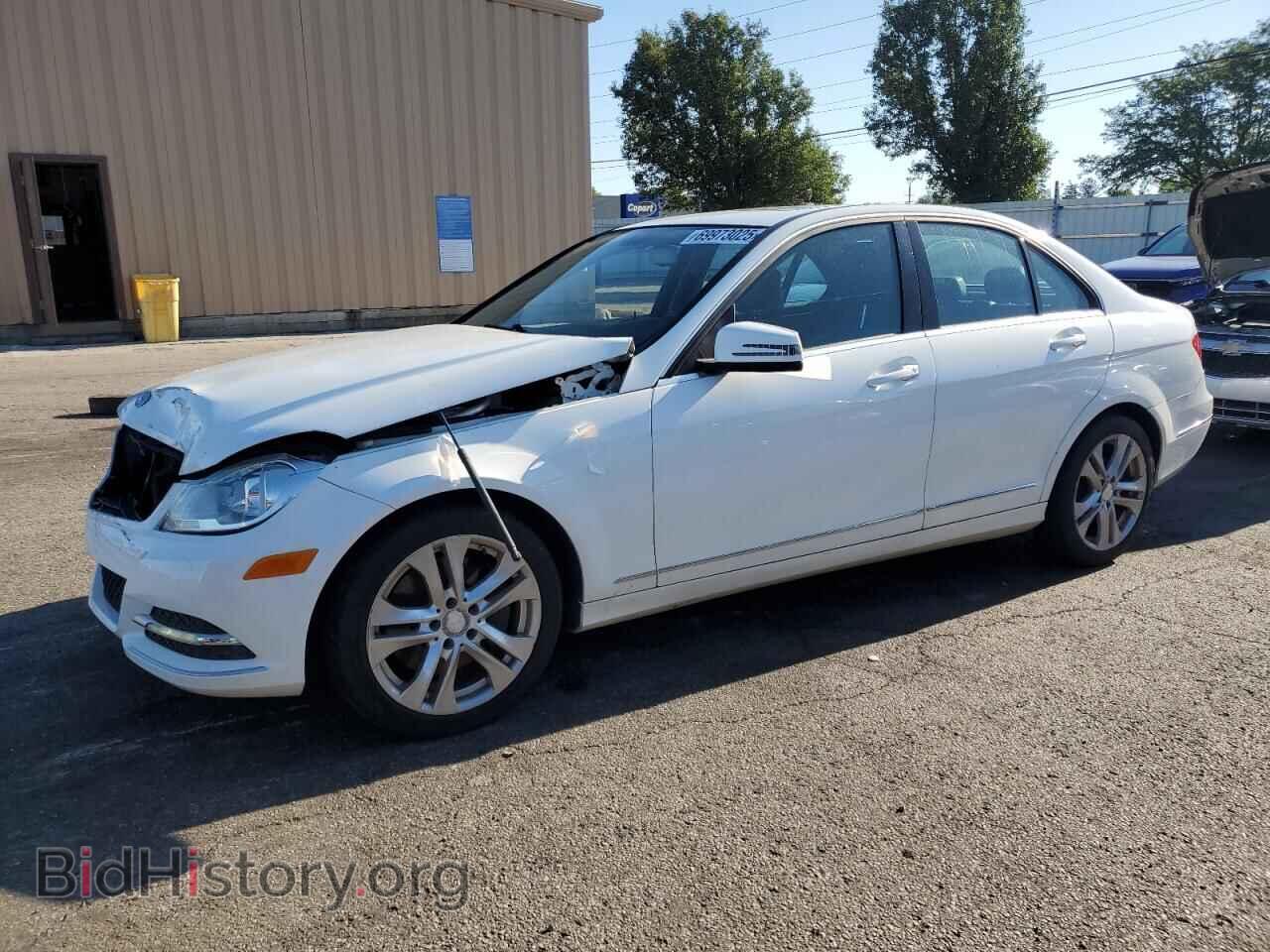 Photo WDDGF8AB2DR270625 - MERCEDES-BENZ C-CLASS 2013