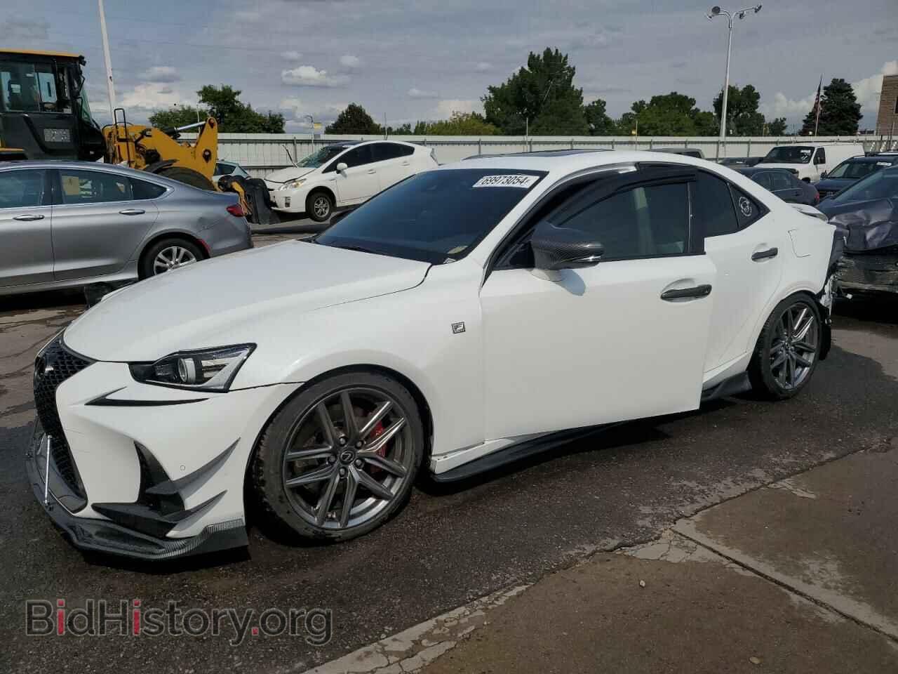 Photo JTHC81D23J5032435 - LEXUS IS 2018