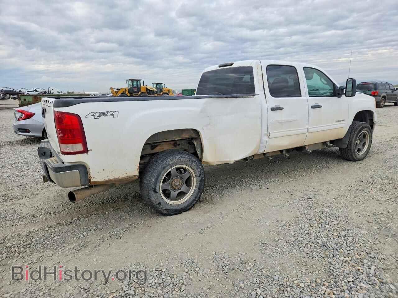 2011 GMC SIERRA - VIN: 1GT423C8XBF108415 - Photo 3