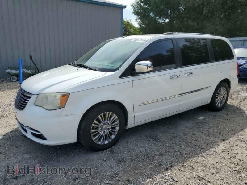 2011 Chrysler MINIVAN Town & COU (VIN 2A4RR6DG2BR609973) — фото 1 из 13, Copart, повреждение: днище