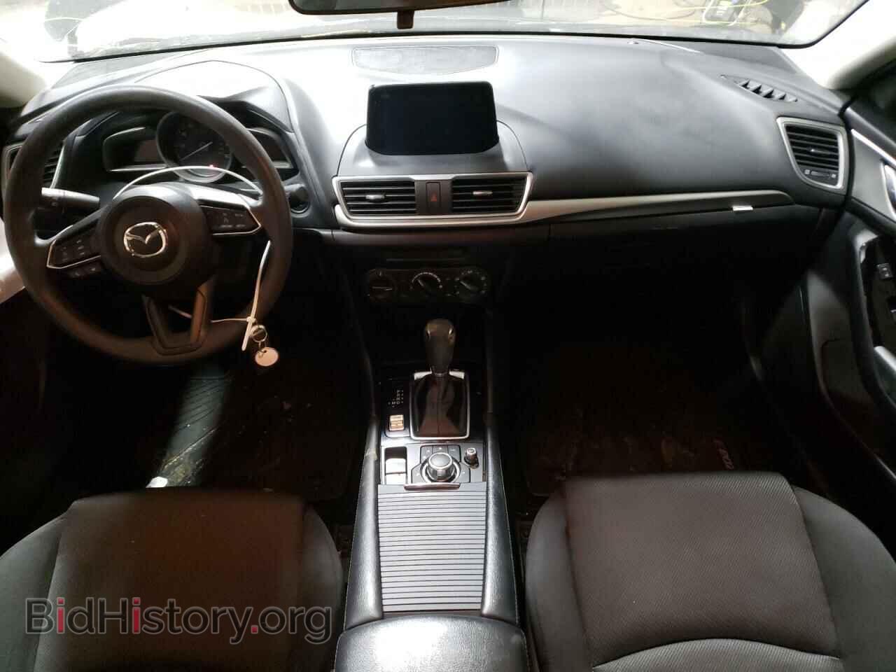 2018 MAZDA 3 - VIN: 3MZBN1K76JM204629 - Фото 9